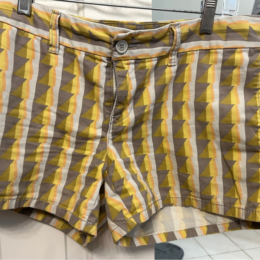 Stylish Yellow and Gray Patterned Women's Shorts